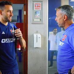 Álvarez muestra rigor en la U y hace una primera exigencia a los jugadores