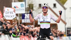 Belgium's Lotte Kopecky of SD Worx - Protime celebrates after winning the 'Nokere Koerse' elite women's one day cycling race, 127 km from Deinze to Nokere, on March 13, 2024. (Photo by DAVID PINTENS / Belga / AFP) / Belgium OUT