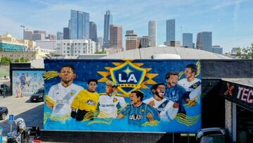 Por medio de su cuenta de Twitter, LA Galaxy mostr&oacute; un mural en California en donde se puede ver a las figuras mexicanas que vistieron el jersey del club.