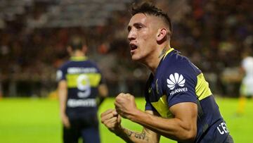 Boca Juniors' forward Ricardo Centurion (R) celebrates after scoring the team's second goal against Aldosivi, at Jose Maria Minella stadium in Mar del Plata City, on June 17, 2017.
Boca Juniors won 4-0. / AFP PHOTO / TELAM / DIEGO IZQUIERDO