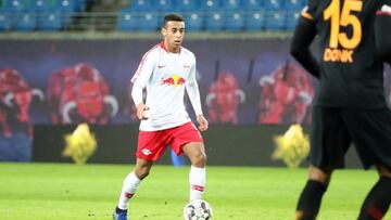 El mediocampista estadounidense de 19 años debutó con el equipo de la Bundesliga en el empate a un tanto entr RB Leipzing y Galatasaray.