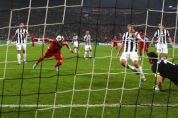 El gol 0-1 de Mario Mandzukic en Tur&iacute;n. 