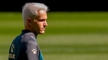 Con Joselu, Montes, dos asistentes ‘vip’ y un ‘nuevo’ Denis Suárez