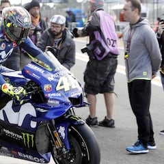 Rossi: "La moto es más fácil; tenemos más freno motor"