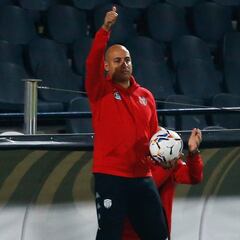 Nafti, el Mourinho de Segunda B, entra con buen pie en Segunda