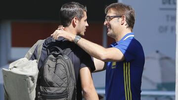 Lopetegui saluda a Morata.