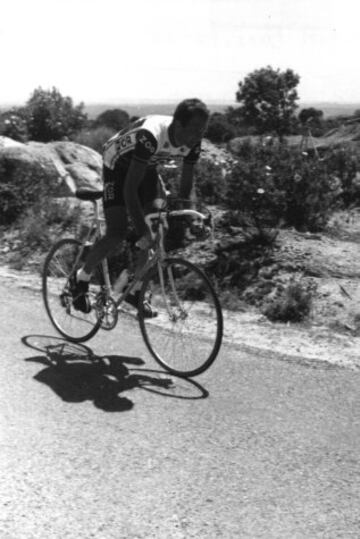 En 1981  fue el protagonista de una rocambolesca contrarreloj en Zaragpza. El vallisoletano había llegado antes que dos ciclistas que salieron delante y éstos negaban que les hubiera adelantado. Después de la investigación  se concluyó que el pucelano se levantó aturdido por una caída y acortó el recorrido. Correspondía expulsarle, pero le penalizaron con dos minutos por no haber mala fe en su acción.