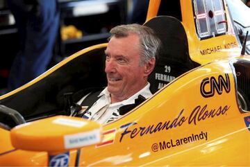 El ex piloto Johnny Rutherford.