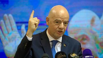 Gianni Infantino en una rueda de prensa en en Sud&aacute;n 2021
  