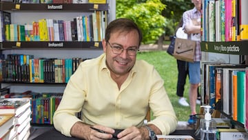 MADRID, SPAIN - JUNE 01: Writer Javier Sierra at one of the booths of the 2022 Book Fair, in El Retiro Park, on 01 June, 2022 in Madrid, Spain. The 81st edition of the Madrid Book Fair 2022 contains 378 booths with more than 400 exhibitors and will run from May 27 to June 12. (Photo by David Benito/Getty Images)