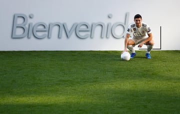 Soccer Football - Real Madrid - Brahim Diaz Presentation - Santiago Bernabeu, Madrid, Spain - January 7, 2019   Real Madrid's Brahim Diaz poses on the pitch during the presentation   REUTERS/Juan Medina