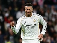 Soccer Football - LaLiga - Real Madrid v Sevilla - Santiago Bernabeu, Madrid, Spain - December 20, 2025 Real Madrid's Kylian Mbappe celebrates scoring their second goal REUTERS/Juan Barbosa