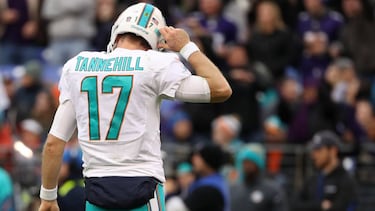 BALTIMORE, MD - DECEMBER 4: Quarterback Ryan Tannehill #17 of the Miami Dolphins looks on against the Baltimore Ravens in the fourth quarter at M&T Bank Stadium on December 4, 2016 in Baltimore, Maryland. Patrick Smith/Getty Images/AFP
== FOR NEWSPAPERS, INTERNET, TELCOS & TELEVISION USE ONLY ==