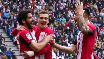 Los jugadores del Athletic celebran el tanto de Ra&uacute;l Garc&iacute;a.