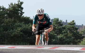 Pablo Castrillo ha sido el primer vencedor español de esta Vuelta a España. Este triunfo ha sido especial porque además, era el primero como profesional del aragonés.