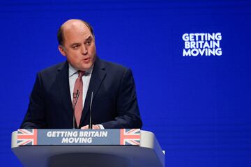 FILE PHOTO: British Defense Minister Ben Wallace speaks during the annual Conservative Party conference in Birmingham, Britain, October 2, 2022. REUTERS/Toby Melville/File Photo