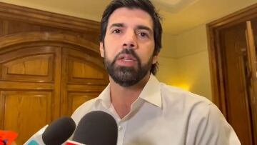 La pregunta sobre el reportaje de Ciper y las boletas falsas que sorprendió en vivo al Diputado Lavín: “¿Qué hizo con el dinero?”