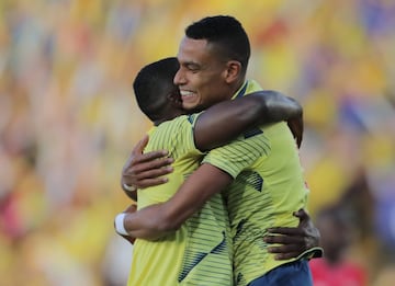 Colombia vence a Panamá en el estadio El Campín en amistoso de preparación para la Copa América de Brasil.