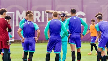 20/10/25
ENTRENAMIENTO VALLADOLID
Guillermo Almada entrenador