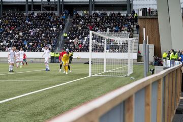 1-3.El portero Teitur Gestsson marcó el tercer gol en propia puerta tras un lanzamiento de Isco.