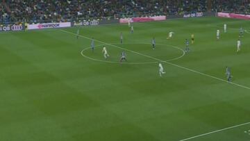Pol¨¦mico fuera de juego de Benzema que pudo ser el 2-0