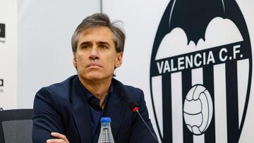 Miguel Ángel Corona, en la rueda de prensa de presentación de Corberán.