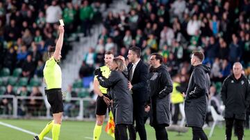 18/02/24 PARTIDO SEGUNDA DIVISION
ELCHE - EIBAR
SEBASTIAN BECCACECE TARJETA ROJA EXPULSION
ARBITRO GUZMAN MANSILLA