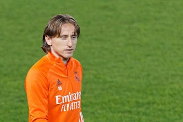 23 February 2021, Italy, Bergamo: Real Madrid's Luka Modric takes part in a training session at Atleti Azzurri d'Italia Stadium for the team's ahead of Wednesday's UEFA Champions League round of 16 first leg soccer match against Atalanta BC. Photo: Indira