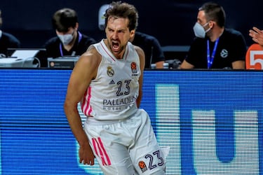 El base de Mahón es un icono del madridismo, uno de los pocos jugadores que han sido MVP de la Euroliga (ganó el galardón individual en 2017) y no han dado el salto a EE UU, como tampoco lo hicieron Papaloukas, Siskauskas y Diamantidis. “Mi sueño no era jugar en la NBA, sino en el Real Madrid”, afirmó en julio de 2015 después de decirle no a los Houston Rockets y a una oferta que rondaba los 20 millones de dólares por tres temporadas para renovar con el club blanco hasta 2021. Un gran talento y unas piernas explosivas, aunque una grave lesión de rodilla le mermara. Un tipo inteligente al que se recodará durante muchísimo tiempo por sus canastas al límite y por haber dejado una huella imborrable en la historia del baloncesto blanco.
