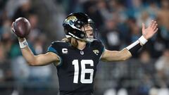 JACKSONVILLE, FLORIDA - DECEMBER 04: Trevor Lawrence #16 of the Jacksonville Jaguars reacts against the Cincinnati Bengals during the third quarter at EverBank Stadium on December 04, 2023 in Jacksonville, Florida.   Courtney Culbreath/Getty Images/AFP (Photo by Courtney Culbreath / GETTY IMAGES NORTH AMERICA / Getty Images via AFP)