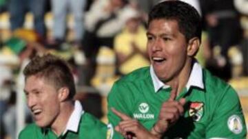 Carlos Saucedo celebra uno de los tres goles conseguidos frente a Uruguay.