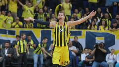 ISTANBUL, TURKEY - NOVEMBER 01: Jan Vesely, #24 of Fenerbahce Istanbul  in action during the 2018/2019 Turkish Airlines EuroLeague Regular Season Round 5 game between Fenerbahce Istanbul and FC Bayern Munich at Ulker Spots and Event Hall on November 1, 2018 in Istanbul, Turkey.  (Photo by Tolga Adanali/EB via Getty Images)
 PUBLICADA 30/11/18 NA MA41 2COL