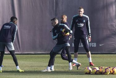 Valverde: "I'm under contract and get on well with the club"