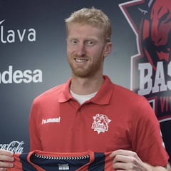 Meet Chase Budinger: the NBA star turned US Olympic beach volleyball player
