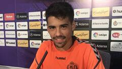 Iban Salvador, en rueda de prensa con el Valladolid. 