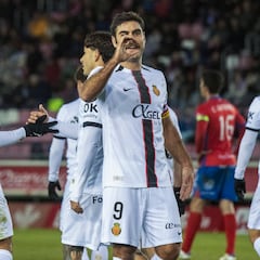 Los goles de Javi Llabrés y Abdón superan la prueba de Los Pajaritos