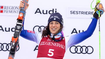 Brignone repite triunfo en Sestriere