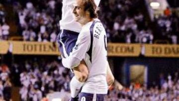 <b>PAREJA LETAL. </b>Berbatov y Keane celebran un gol del Tottenham.