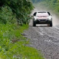 Peugeot demuestra con un triplete que esto va en serio