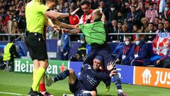 Felipe foul on Foden leads to clash between Atletico Madrid and Manchester City players