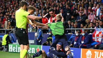 Felipe foul on Foden leads to clash between Atletico Madrid and Manchester City players