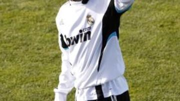 <b>ARTROSCOPIA.</b> El jugador malí del Real Madrid, Mahamadou Diarra, será sometido el próximo lunes a una artroscopia "diagnóstica-terapéutica" para corregir la lesión de su rodilla derecha.