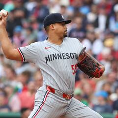 This is what they put on baseballs before MLB games: The surprising substance applied on balls