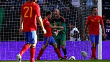 <b>REINA POR UN DÍA. </b>El portero del Liverpool no tuvo su tarde en el Monumental. Messi, Higuaín y Tévez le amargaron el amistoso. Fue inevitable acordarse de Casillas...