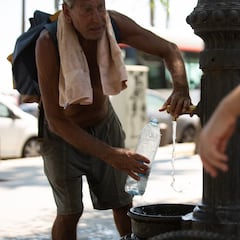 La hiponatremia, el problema que se puede producir por beber demasiada agua