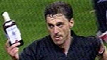 <B>PRECEDENTE.</B> Esta temporada ya se suspendió un Valencia-Deportivo de Copa por el lanzamiento de objetos.