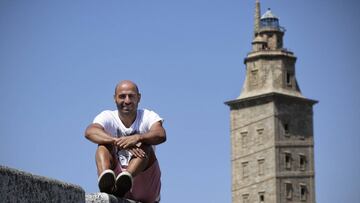 28/07/16  DEPORTIVO DE LA CORU&Ntilde;A ENTREVISTA A  MANUEL PABLO EN LA TORRE DE HERCULES
 PUBLICADA 09/08/16 NA MA29 2COL