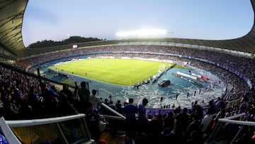 Futbol, Deportes Concepcion vs Cobreloa
Final Ida Liguilla de Ascenso 2025.
Con la asistencia de 29.000 hinchas en el Estadio Ester Roa Rebolledo se juega el primer partido de la final Liguilla de Ascenso 2025 entre Deportes Concepcion y Cobleloa. Estadio Ester Roa Rebolledo, Concepcion, Chile.
03/12/2025
Marco Vazquez/Photosport
Football, Deportes Concepción vs. Cobreloa
First Leg of the 2025 Promotion Playoff Final
With 29,000 fans in attendance at the Estadio Ester Roa Rebolledo, the first leg of the 2025 Promotion Playoff Final between Deportes Concepción and Cobreloa was played. Estadio Ester Roa Rebolledo, Concepción, Chile.
December 3, 2025
Marco Vázquez/Photosport