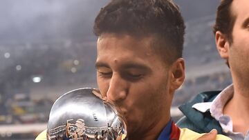 Cecilio Domínguez campeón con América.
