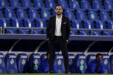 Otro caso de un técnico que llega a un club en Segunda, el Getafe, en situación crítica, lo asciende a Primera y prolonga su estancia hasta conseguir resultados que no entraban en el guion preestablecido. Esta es la quinta temporada del técnico alicantino en el Coliseum donde alcanza los 207 partidos. Los 36 primeros en Segunda y el resto ya en Primera (173), nueve de ellos en la Europa League. Sus cifras le convierten en el técnico con más partidos en la historia del club, superando los 188 de Fernando Sierra, los 113 de Luis García Plaza y los 101 de Míchel. En su prolongada carrera en los banquillos, Bordalás suma 756 encuentros entre Segunda B, Segunda y Primera. Bordalás no contiunará la próxima temporada en Getafe pero sí en LaLiga, donde dirigirá al Valencia.